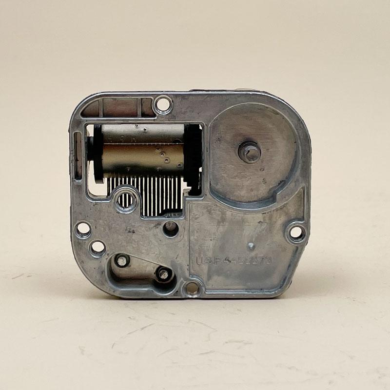 Boutique Antiques Gifts Sankyo Silver Wind Up Rotating Musical Clock Movement Music Box Mechanism  18 Note for DIY Music Box