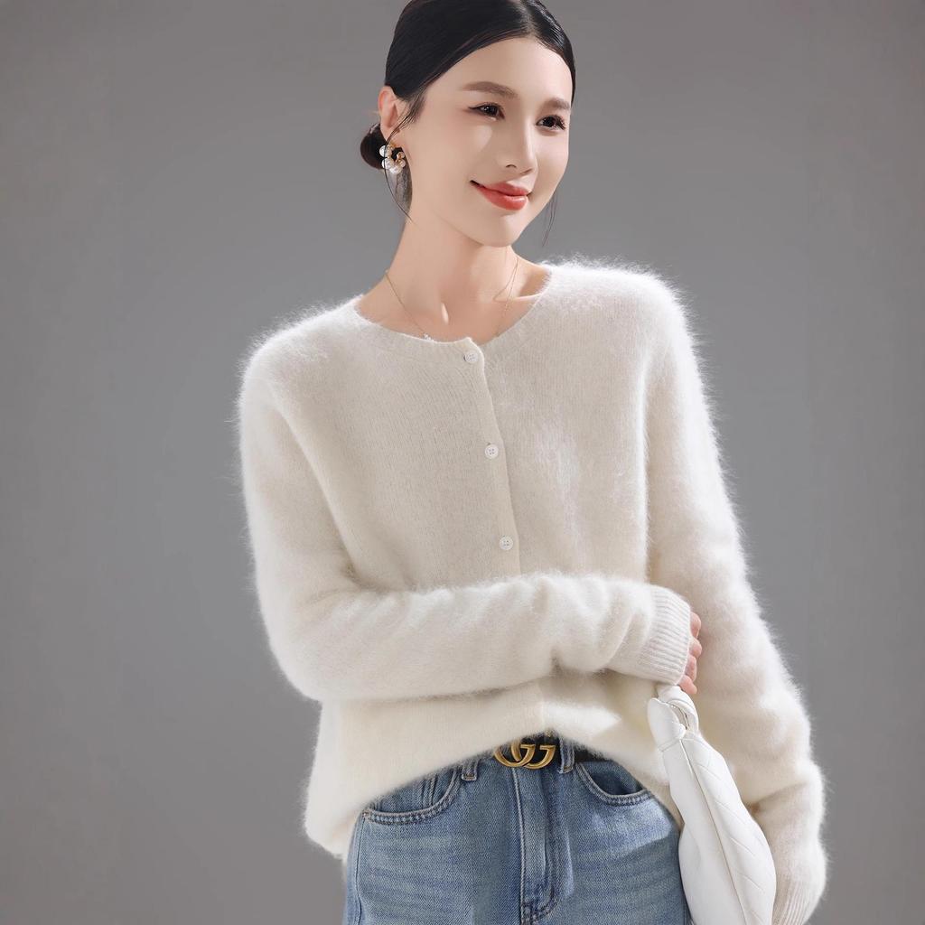 Women's Seamless One-Piece Knit Wool Cardigan Sweater with Brushed Finish