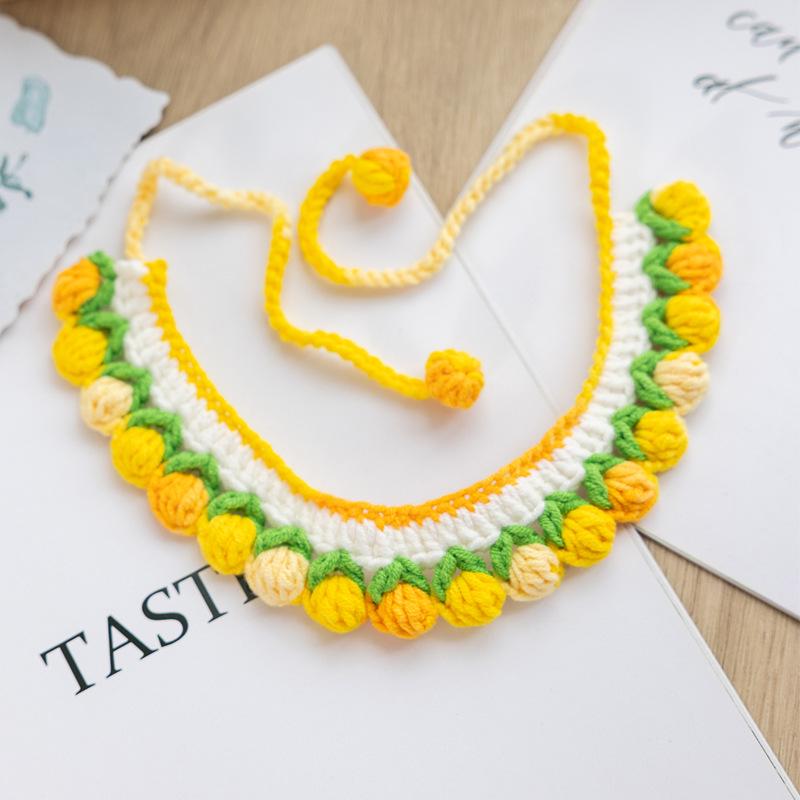 Hand-Knitted Snow White Pet Scarf for Cats and Dogs - Cute Photo Prop