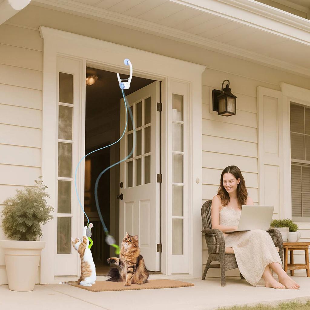 Závěsná hračka pro kočky s automatickým vracením, dobíjecí interaktivní hračka pro mazlíčky se 3 myšmi, interaktivní hračky pro kočky do interiéru