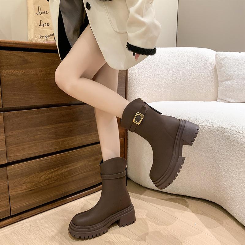 Thick-soled Martin boots women's 2025 autumn and winter new French retro large-size short boots rear zipper thin boots Chelsea boots