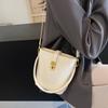 Hand Carrying Bucket Bag, New Women's Solid Color Shoulder Bag, Fashionable and Simple Casual Messenger Bag.
