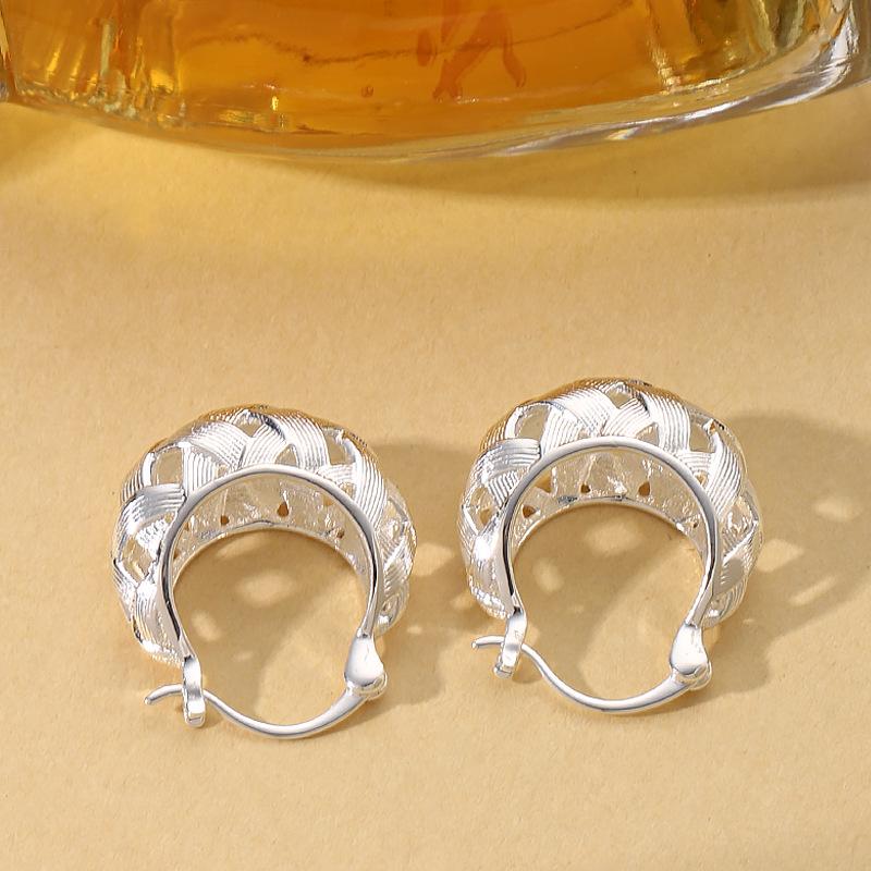 Elegant Gold Brushed Texture Hoop Earrings with Niche Design