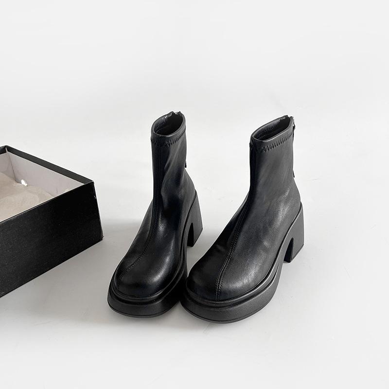 

British style thick-soled thick-heeled Martin boots women s 2025 new autumn and winter popular small man height and thinness short boots 39 чорний