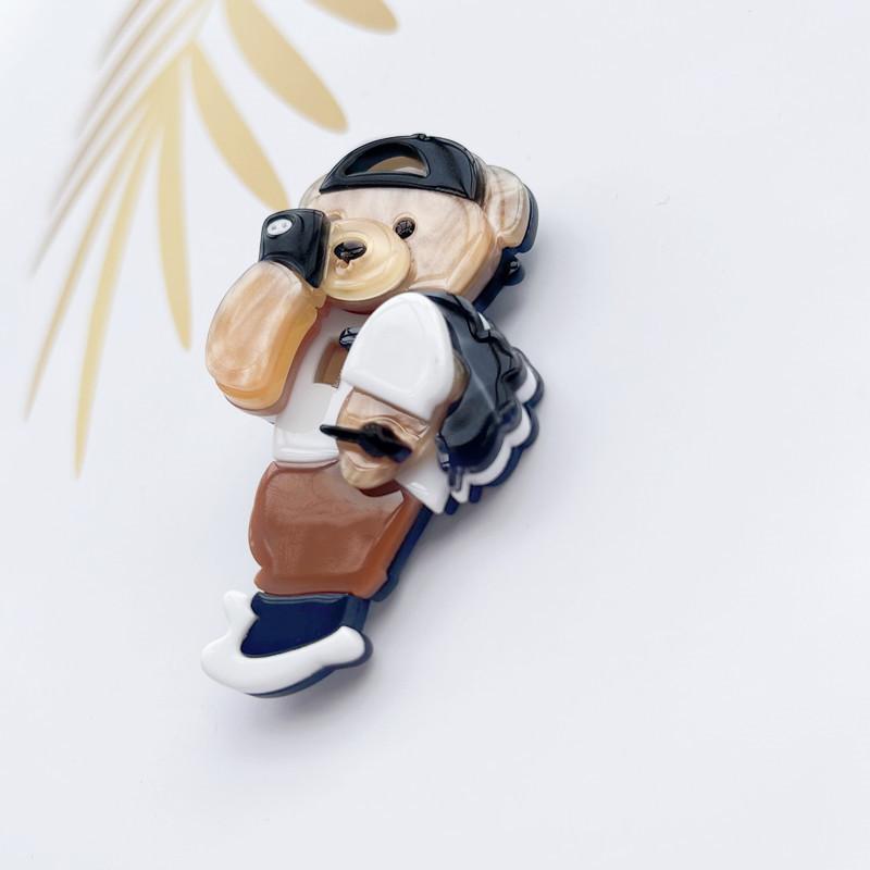 Personalisierte Brosche Puppe Cartoon Brust Blume dreidimensionale Mode Acryl Spielzeug Zubehör