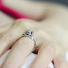 Verstellbarer, offener Fingerring für Damen in niedlicher Tier-Katzenform mit Strasssteinen