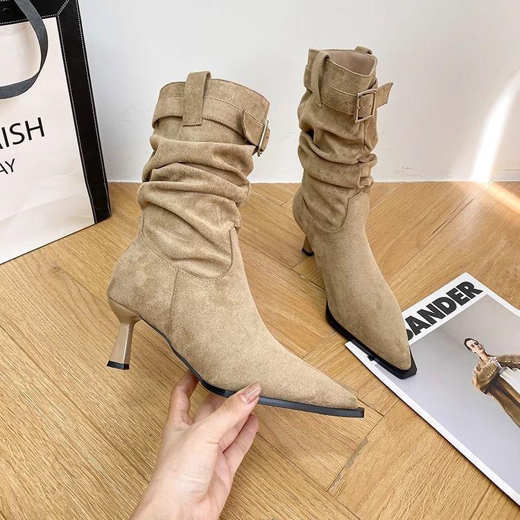 

Ретро замшевые остроносые плиссированные ботфорты на высоком каблуке женские 2025 осень и зима новые с пряжкой на ремне средней длины темпераментные ботинки Мартин 41