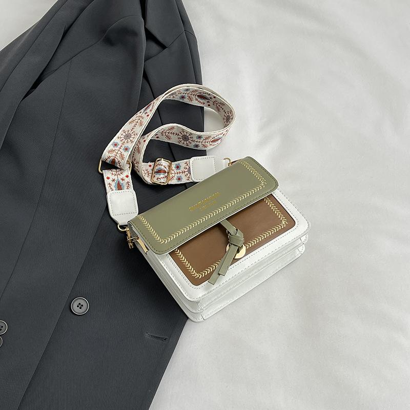 

Трендовая сумка большой вместимости, милая модная нишевая маленькая квадратная сумка, сумка-сачел, зимняя новая на плечо, сумка-мессенджер зелёный