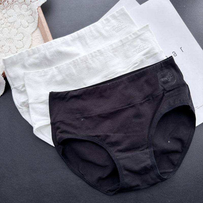 Ladies Spring and Autumn Classic Comfortable Cotton Comfortable Hip Mid Waist Underwear