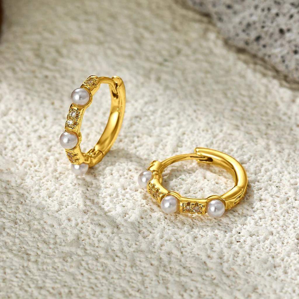 Elegant Imitation Pearl Shiny Zircon Gold Color Mini Hoop Earrings Gold Plated Charm Huggies Jewelry Daily Wear Gift for Women