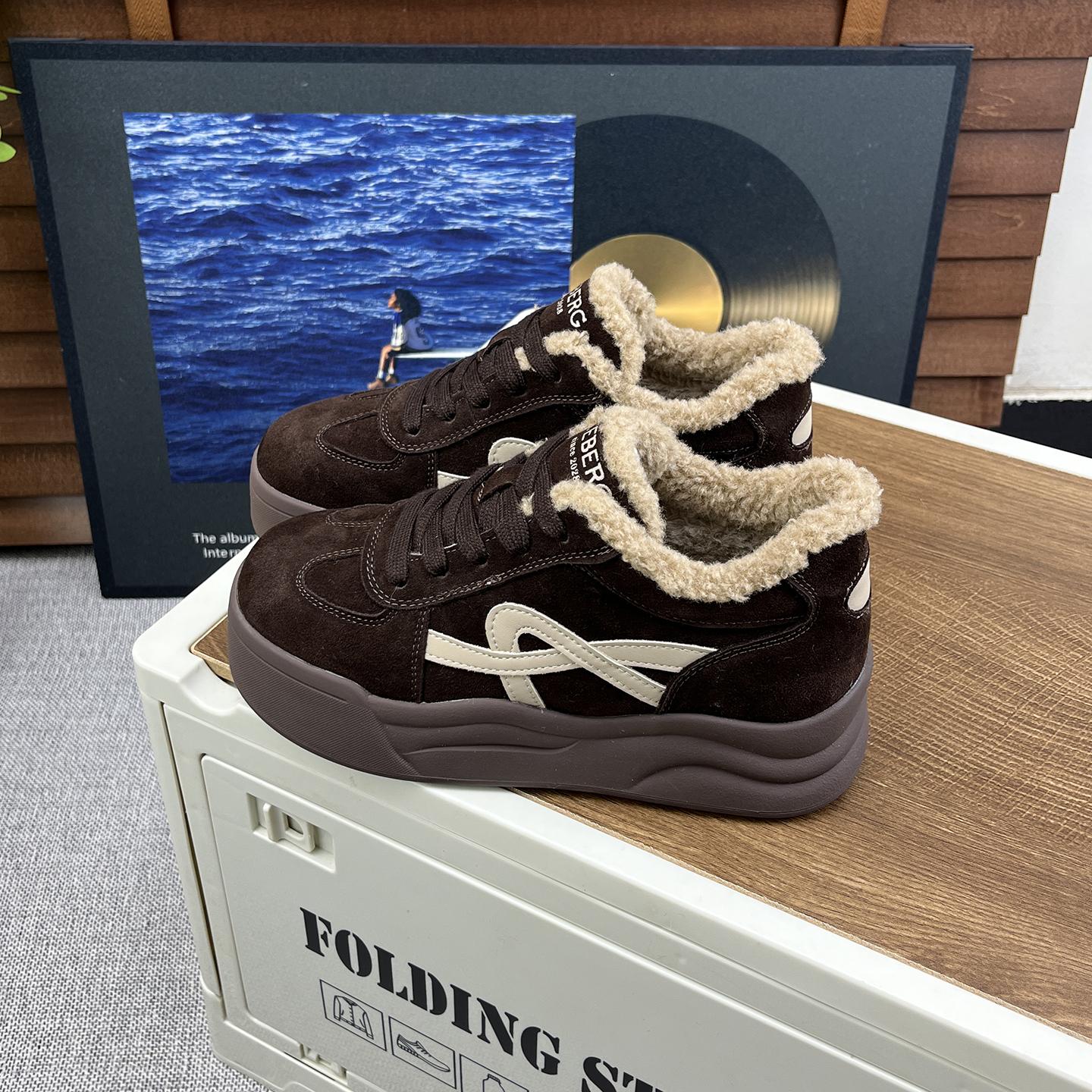 

Winter new thick-soled velvet shoes women s leather versatile color matching retro warm and comfortable casual cotton shoes 40