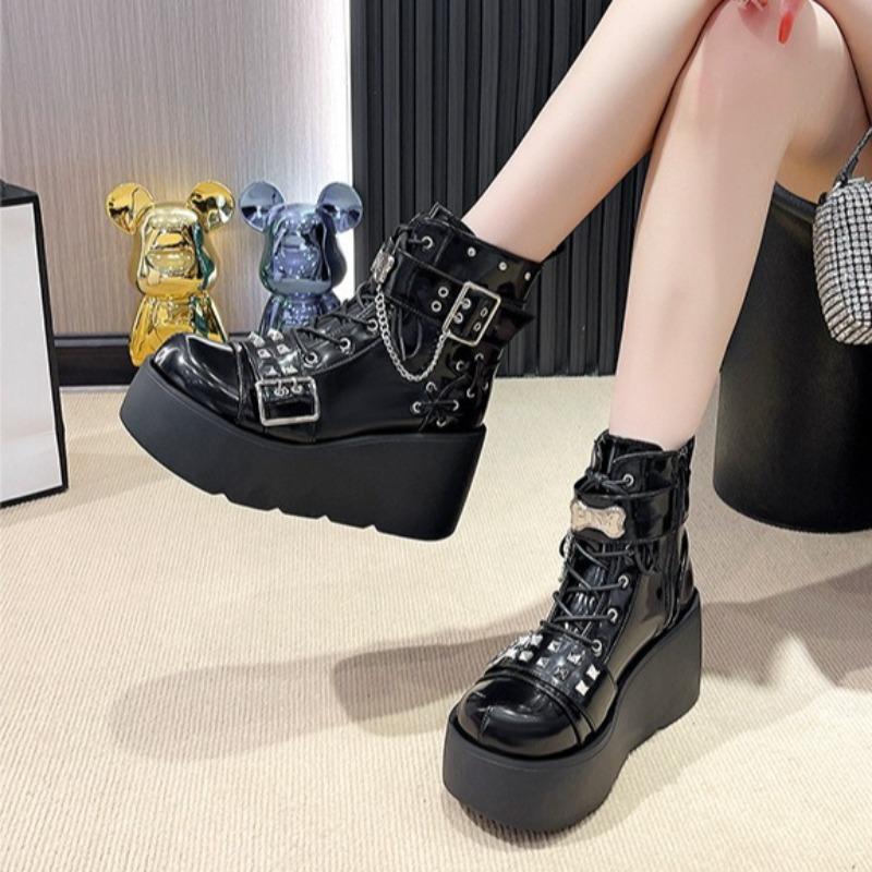 Fashion Women's Ankle Boots Fashion Platform Knight Short Boots Belt Buckle High Quality Thick Sole Leather Goth Women Boots Botas Mujer