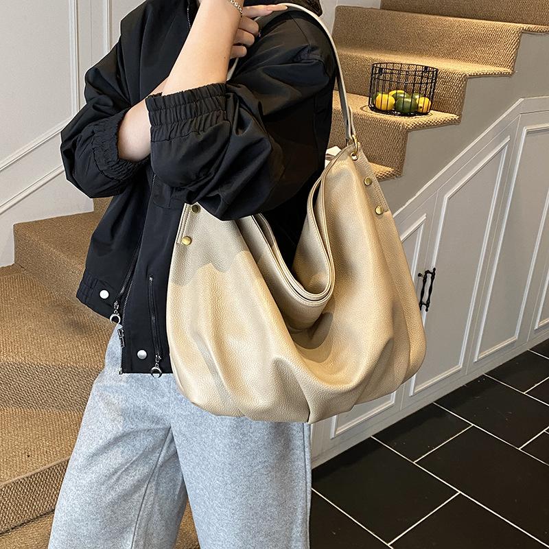 Casual Commuting Large-capacity Soft Leather Bag Women's 2025 New Trendy Versatile Messenger Bag Shoulder Underarm Bag Tote Bag