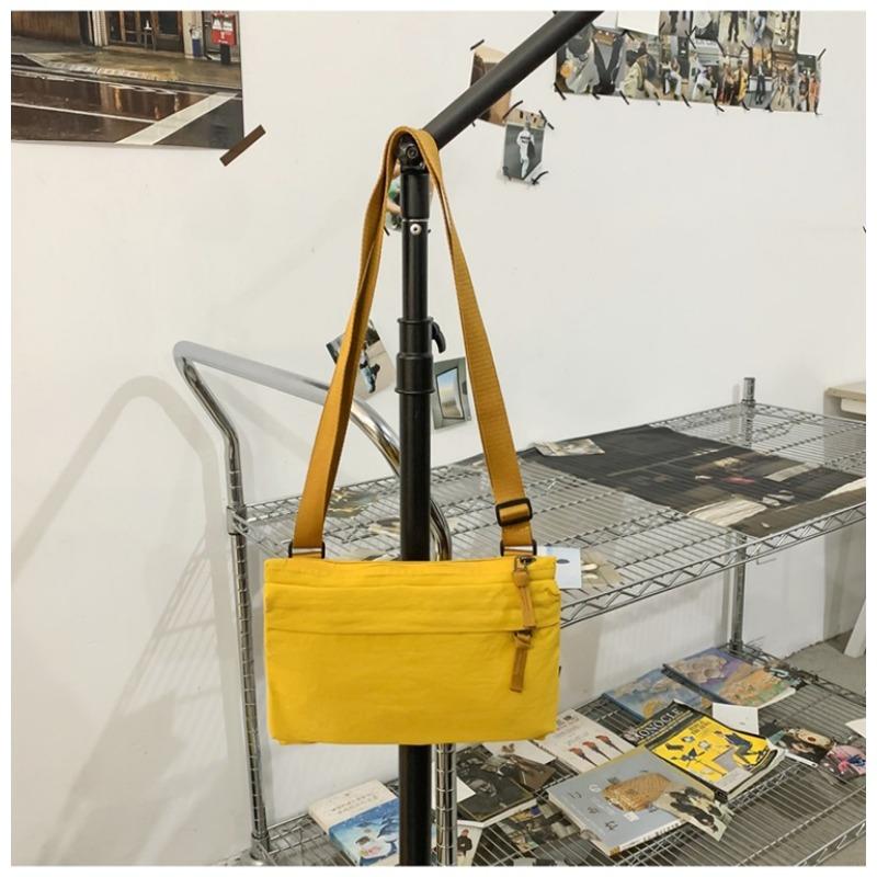 Niche Design Lightweight Shoulder Small Bag Women's Spring New Large-capacity Nylon Casual Cross Bag