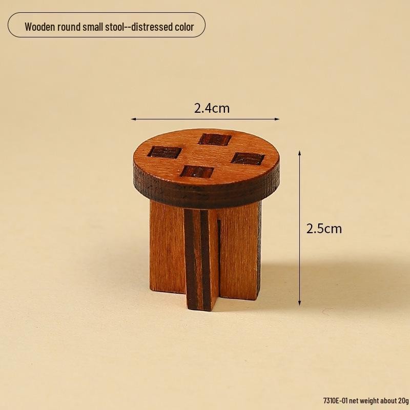 Japanese-Style Wooden Rocking Chair & Cat Zakka Coffee Table Lamp with Frog Miniature Ornaments