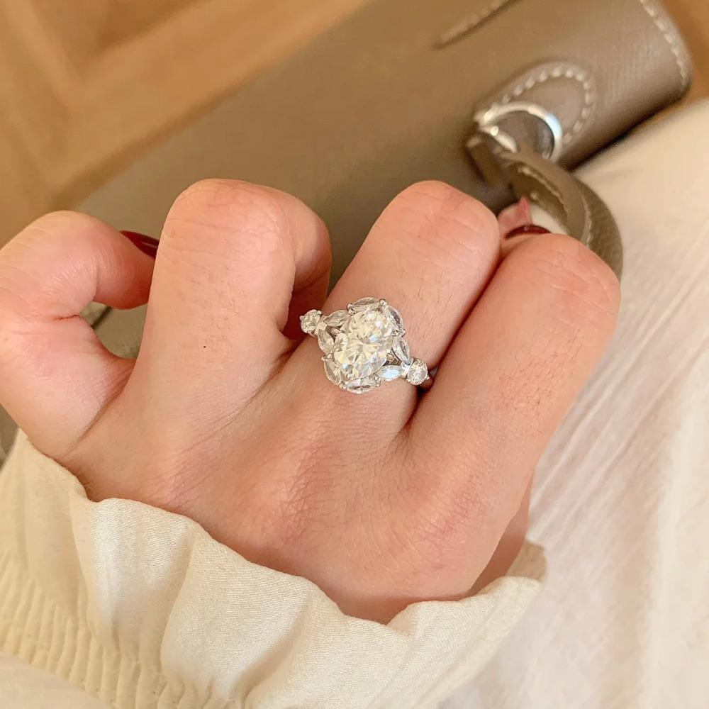 Wosikate Light Luxury Sparkling High Carbon Diamond Ring For Women Fashion Jewellery Copper Plated Egg Shaped Zirconia Ring