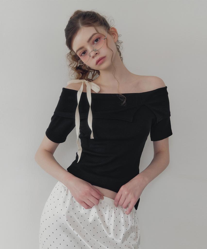 Teuwi Petite Strap One-Shoulder Short Sleeve T-Shirt