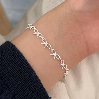 Trendy Cool Bow Bracelet: Simple, Versatile, and Fashionable Women's Style