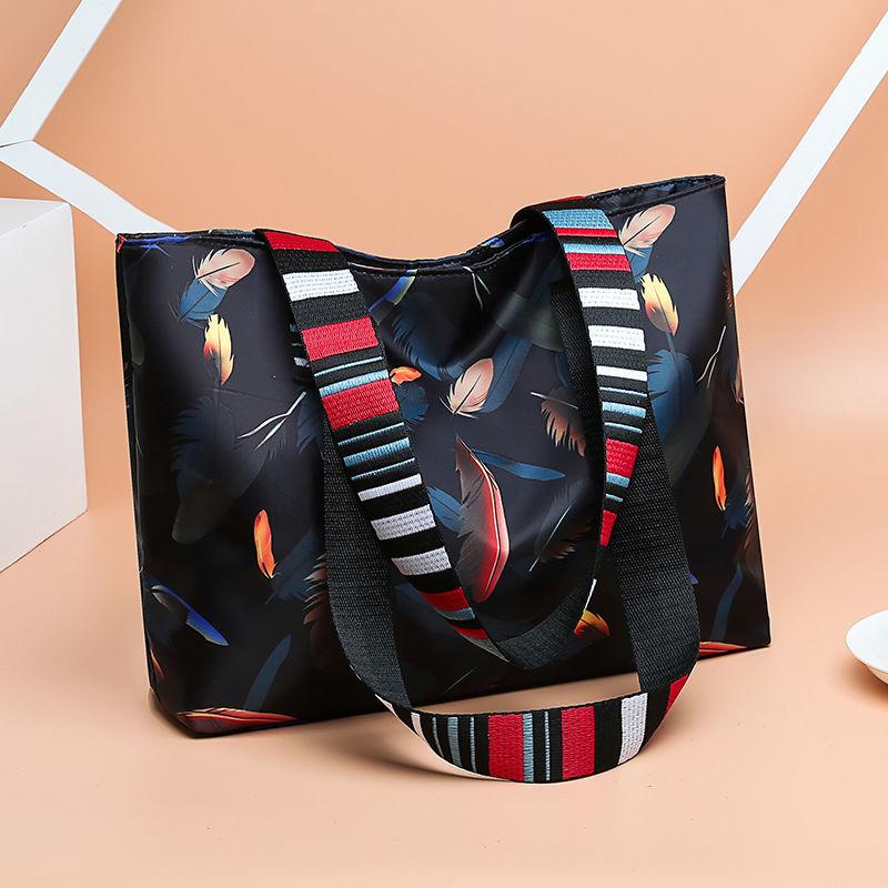 Dámská plátěná kabelka z nylonu s velkou kapacitou, barevná všestranná taška, jednoduchá voděodolná ležérní taška přes jedno rameno