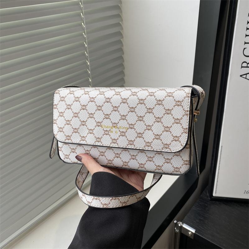 Retro Texture New Classic Versatile Small Square Bag Casual Commuting Fashion Women's Bag Shoulder Messenger Bag