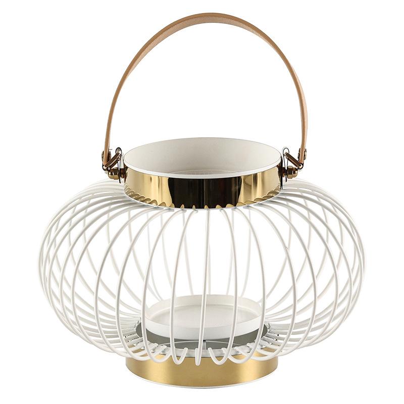 

Nordic Light Luxury Metal Leather Портативный Подсвечник Украшения Hotel B&B Модель Комната Балкон Сад Фонарь Украшения