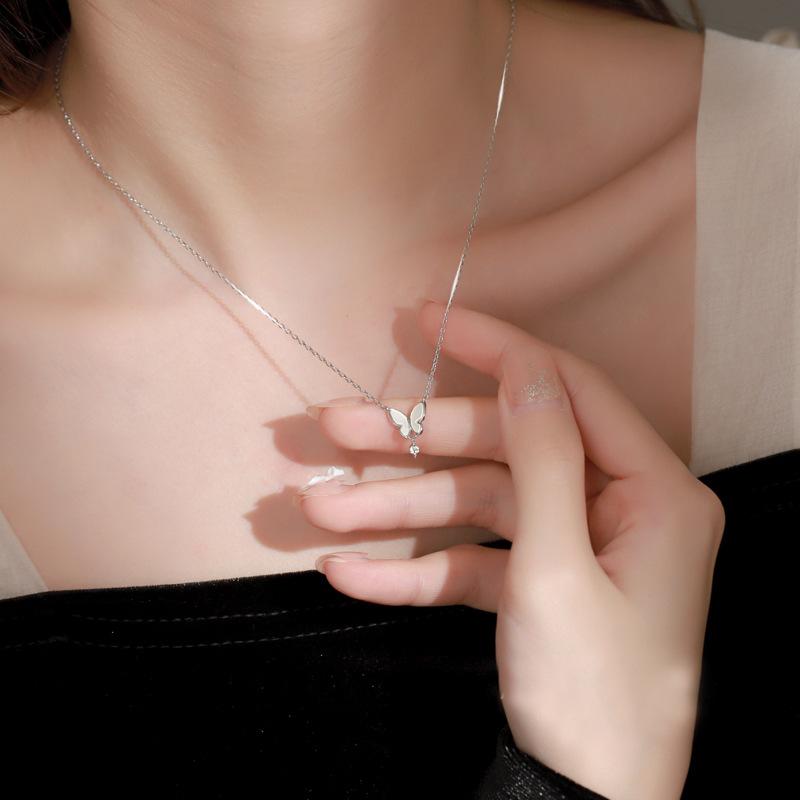 Butterfly Necklace Women'S Collarbone Chain Niche Design Light Luxury Year-Old High-End Pendant Premium Durable