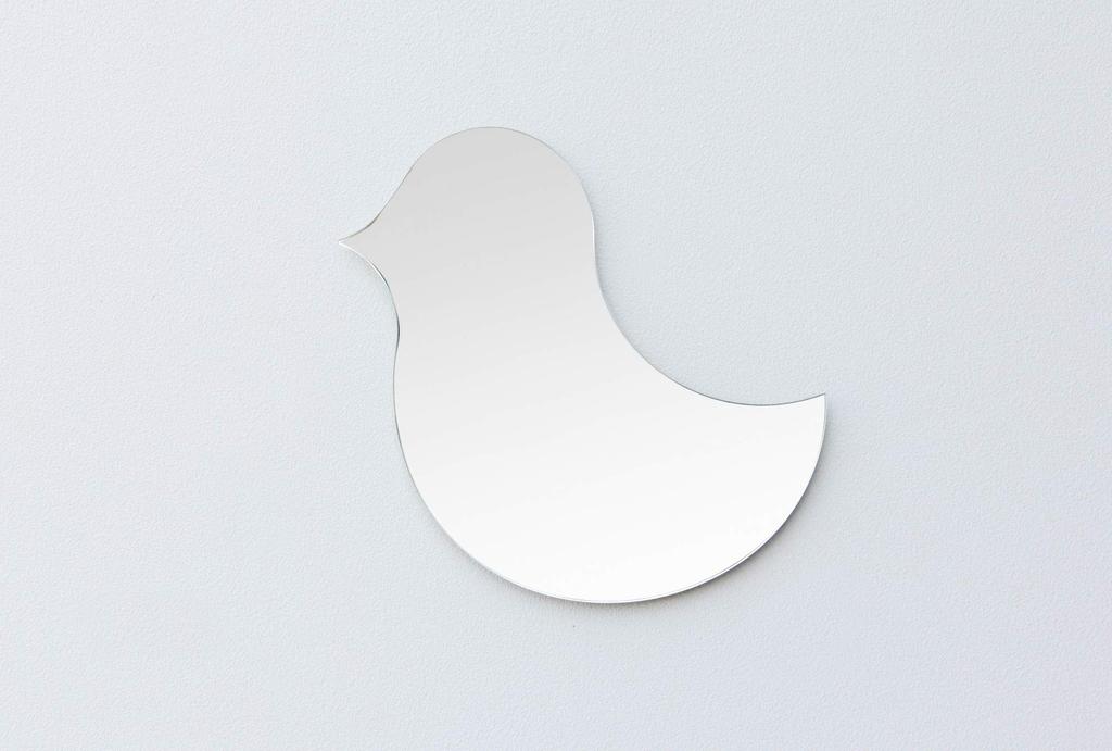 Spiegel Skandinavisch Wandbehang Kolibri Kleinvogel 35 x 34 cm mit Nadel Wandklebbarer Spiegel Design Form von Kagami [Mietspiegel]