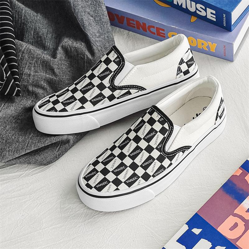 Chaussures Slip-On en toile unisexes 2026: Chaussures plates d'été décontractées style coréen pour étudiants et couples.