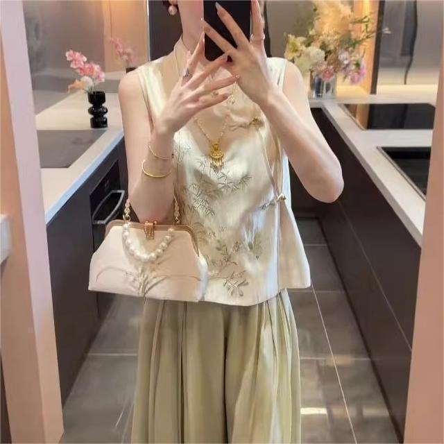 

Темпераментный вышитый топ без рукавов летний широкий темпераментный жилет M [Recommended below 50kg]