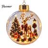 Weihnachtsbaumschmuck Story Ornament, 8 cm Kugel-Hängedekoration mit Mini-Feiertagsszene, Bruchfeste Kugeln im Inneren, Klarer Kunststoff-Weihnachtsanhänger