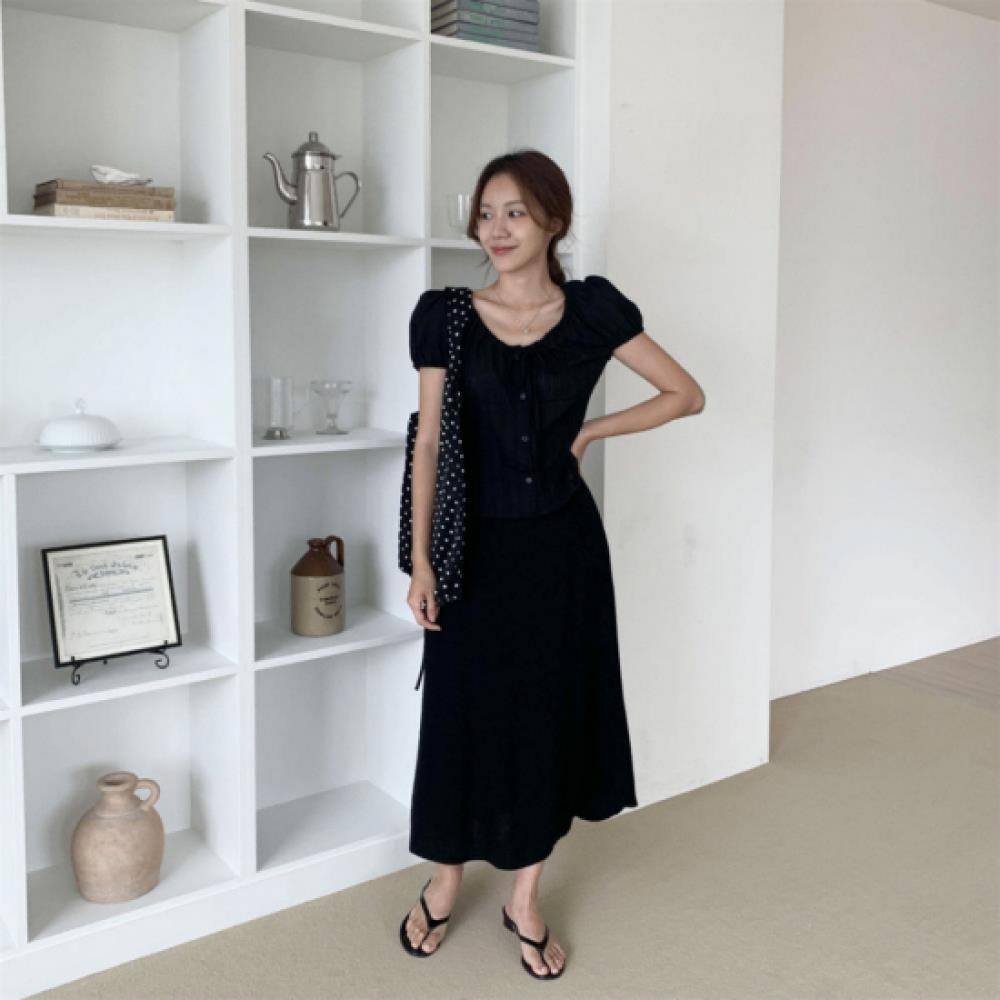 New Arrivals Open Run Women Lovely Punching Shirring Strap Puff Short Sleeve Bl