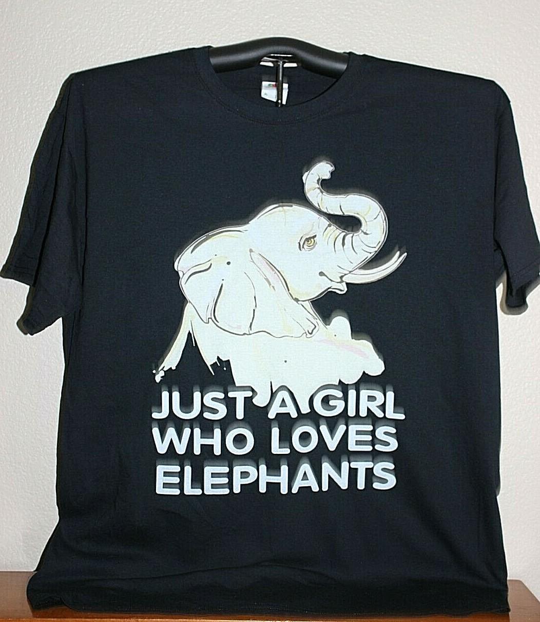 Just A Girl Who Loves Elephants T-Shirt X-Large in Black M