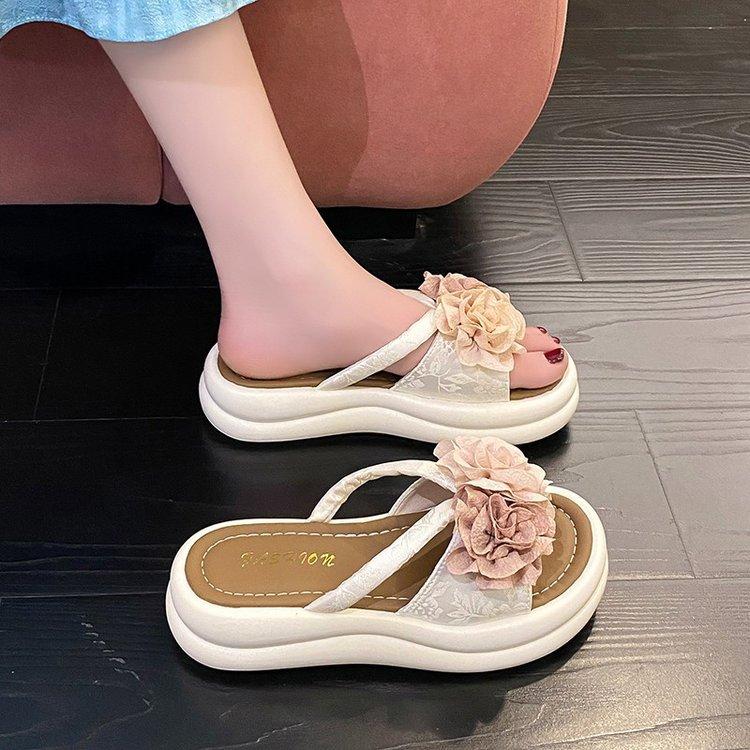 Premium Sense New Chinese Style Go Out Slippers Girl 2025 New Summer Fashion Wear Super Fairy Wind Cool Slippers