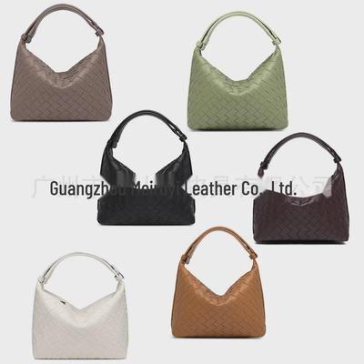 Versatile Woven Handbags: Stylish Autumn/Winter Underarm and Lunch Bags for Women