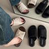 French flat-bottomed retro casual one-word slippers women's summer wear 2025 new seaside vacation beach cool slippers