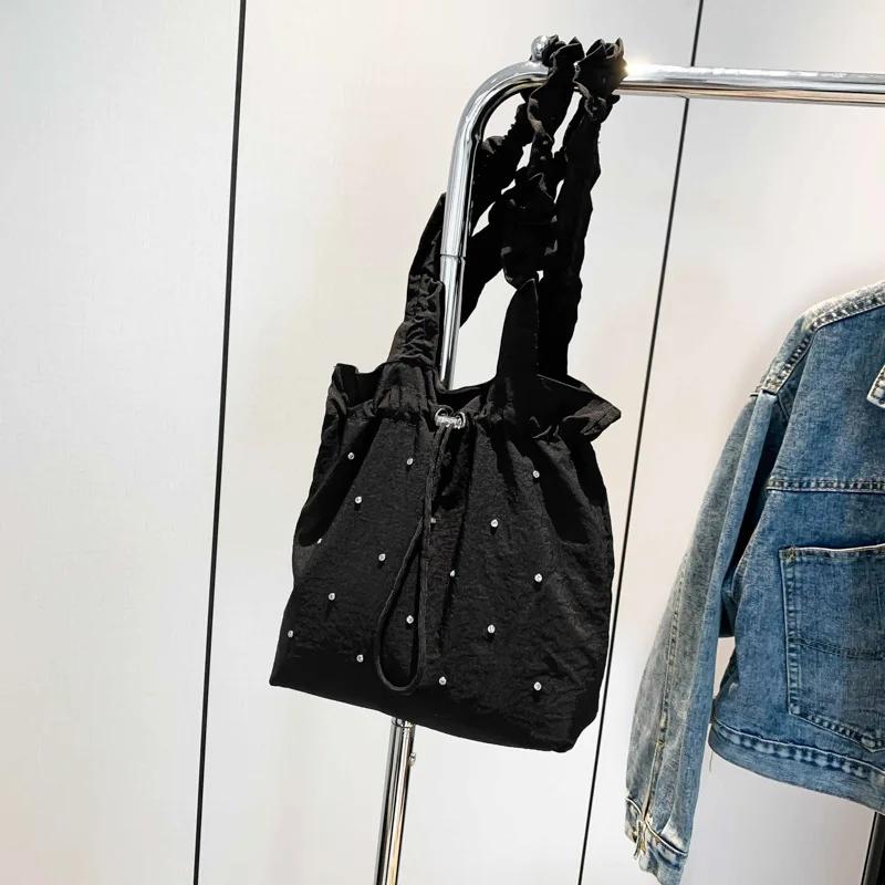 

Bag Girl, New Korean Style Fashion Pleated Tote Bag, Small Fresh Artistic Leisure Versatile and Beautiful Large Capacity Bags чёрный