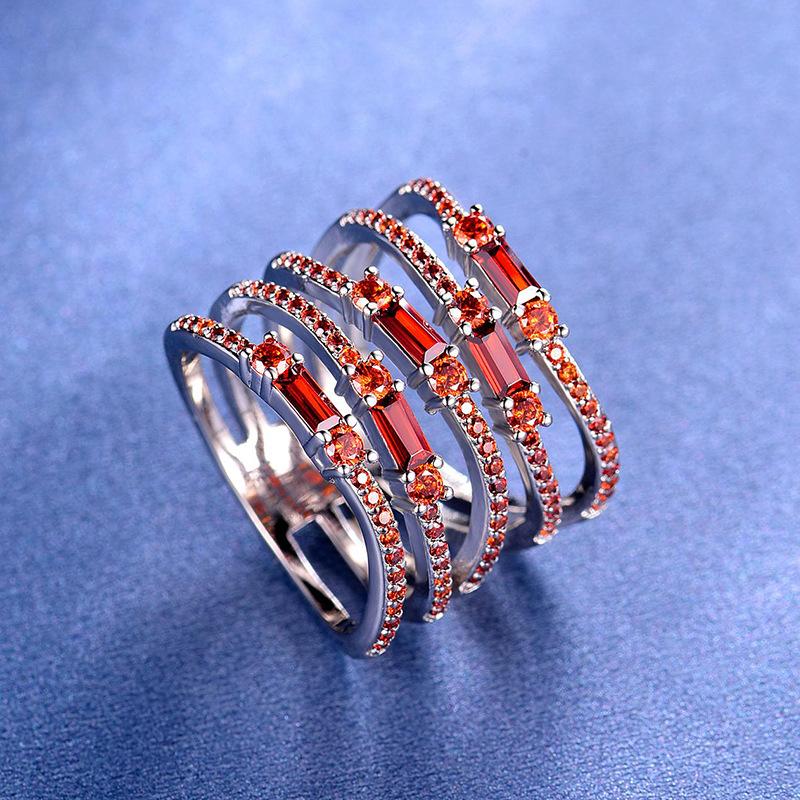 European and American Irregular Personalized Rings Do Not Fade for Men and Women, and There Are Many Hot Jewelry with Wrapped Zircon Rings.