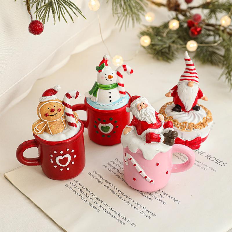

Resin Christmas Mug Desktop Ornament Cartoon Creative Santa Claus Christmas Decoration Creative Gift Red gingerbread man