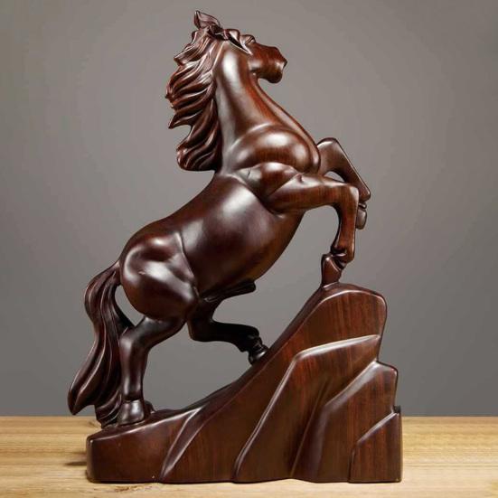 Holzpferd Figur Kleine Pferdestatue 2026 Chinesisches Neujahr Tierkreiszeichen Skulptur Feng Shui Büro Schreibtisch Ornament für Reichtum Glück