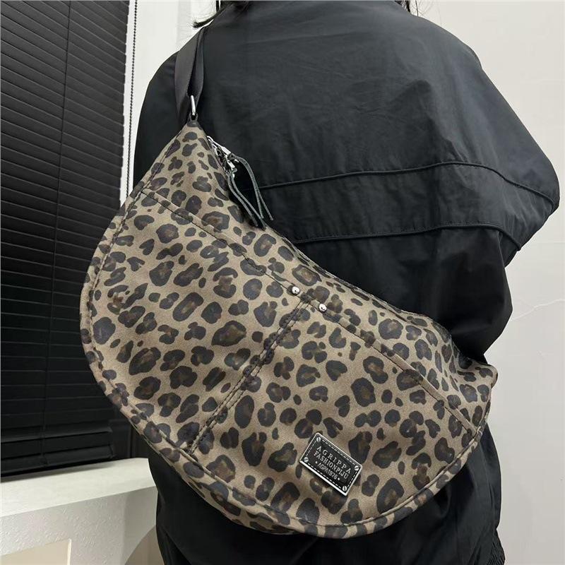 Women'S Personalized Leopard Print Diagonal Straddle Bag Retro Versatile Trend Shoulder Bag