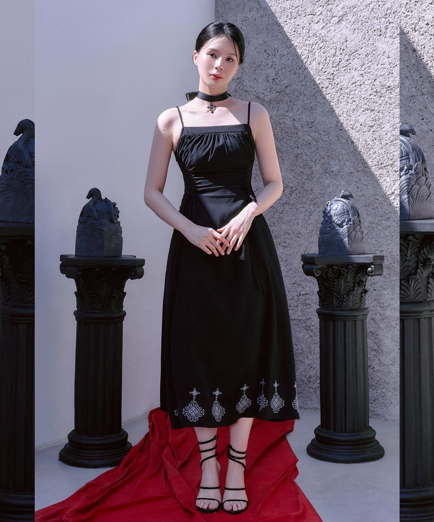 Tiemsseuli Yeomrahwa Embroidered Ribbon Long Dress