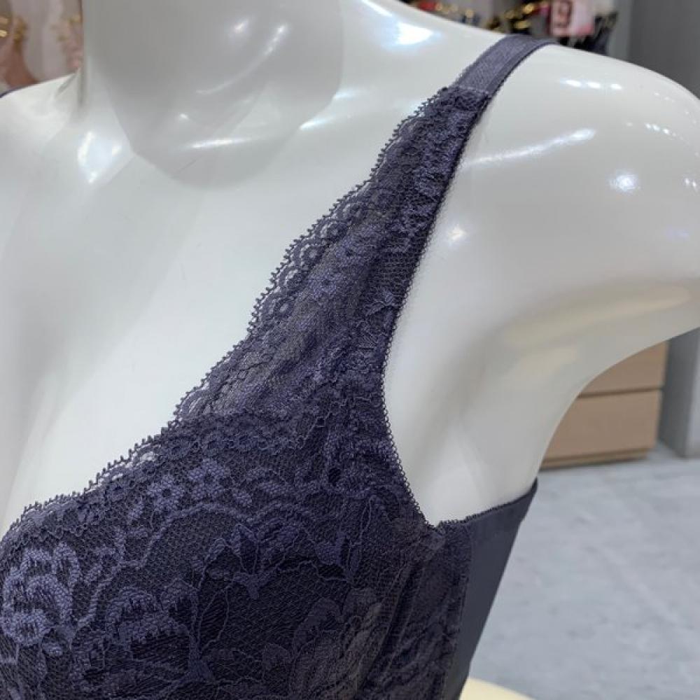 Triumph WomEn S Bra Full Cup D  E Natural lacE  tc168075Dk 