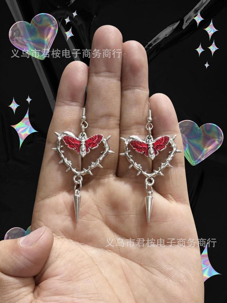 Gothic Punk Sliver Color Moth Red Wings Hollowed-out Thorny Heart Shape Rivet Pendant  for Women Trendy Jewelry Accessories Gift