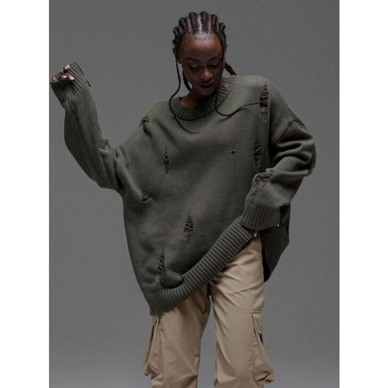 

Женский рваный свитер с круглым вырезом average size