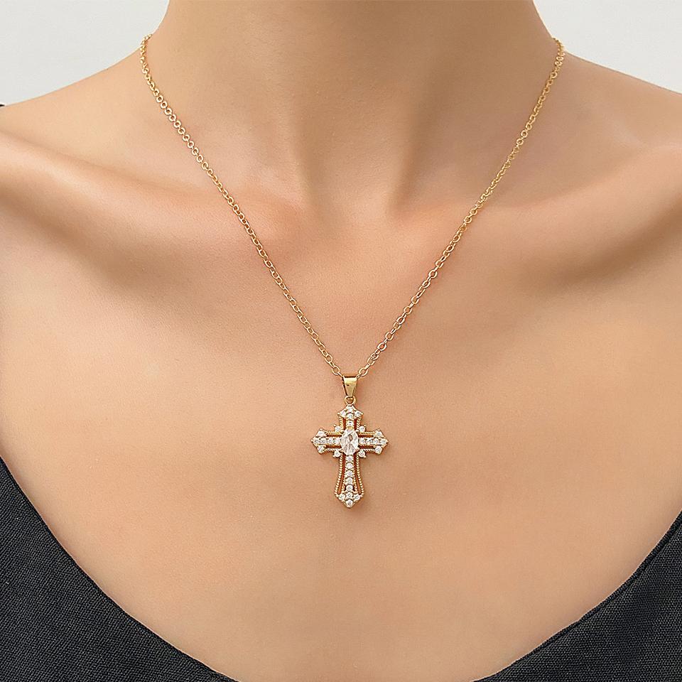 ZAKOL Retro Punk Shiny Zircon Cross Pendant Necklace for Women Men Personalized Fashion Clavicle Chain Couple Neck Zircon