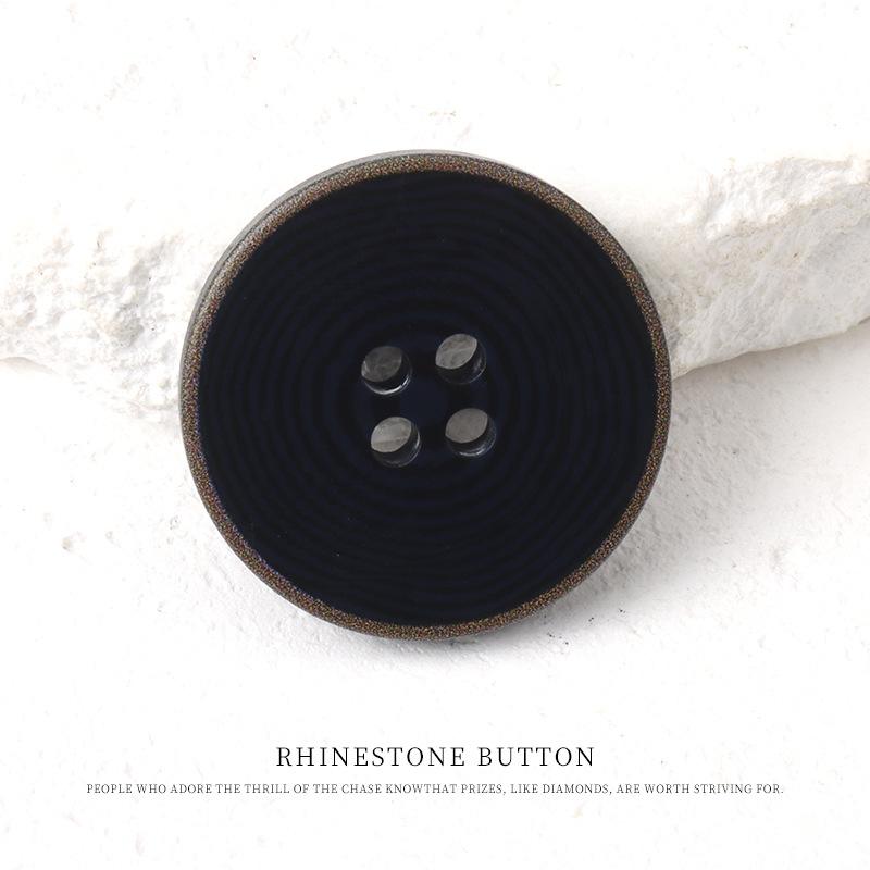 5 Stück bedruckte Harzknöpfe mit vier Ösen, High-End-Blazer, schwarzer Knopfmantel, Trenchcoat, runde Knopfaccessoires.