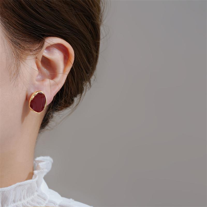 New Trend Wine Red Enamel Women's Stud Earrings Geometric Statement Female Small Earrings Unique Design Unusual Earrings
