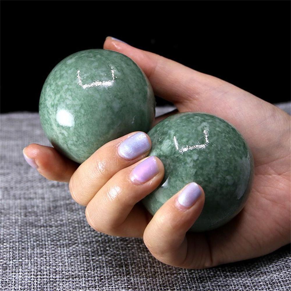 1Pair 50mm Natural Jade Baoding Ball Fitness Handball Quartz Sphere Relaxation Hand Wrist Exercise Massage Therapy Healing Stone