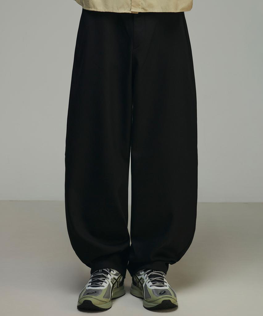 SIGNATURE Brushed Semi-Balloon Fit Slacks [Black]