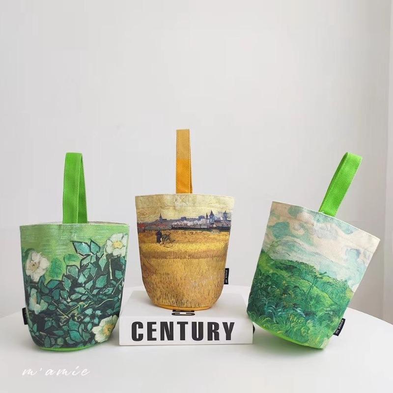 The new Van Gogh painting bucket bag carry-on small handbag go out handbag go to work bento bag